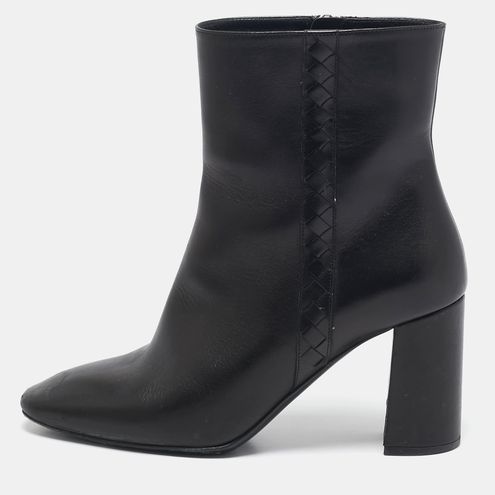 

Bottega Veneta Black Leather Ankle Length Boots Size