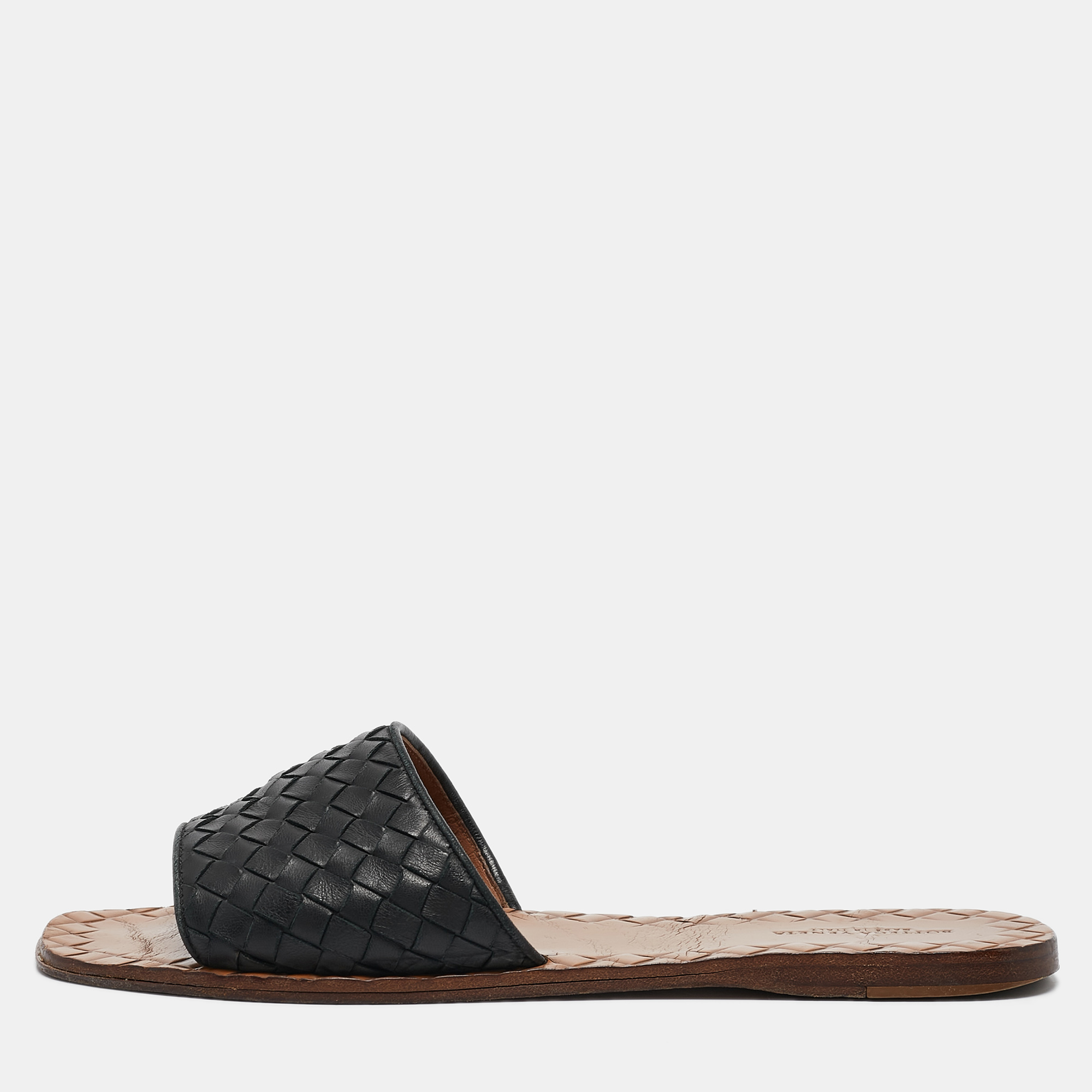 

Bottega Veneta Black Intrecciato Leather Flat Slides Size