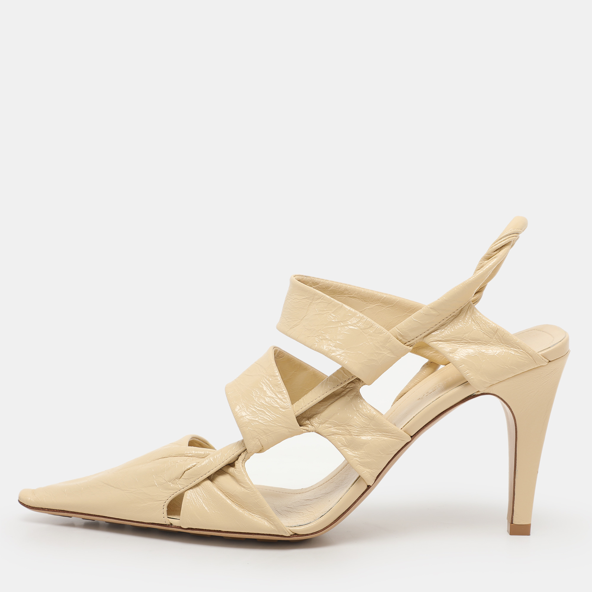 

Bottega Veneta Cream Leather Strappy Slingback Pumps Size