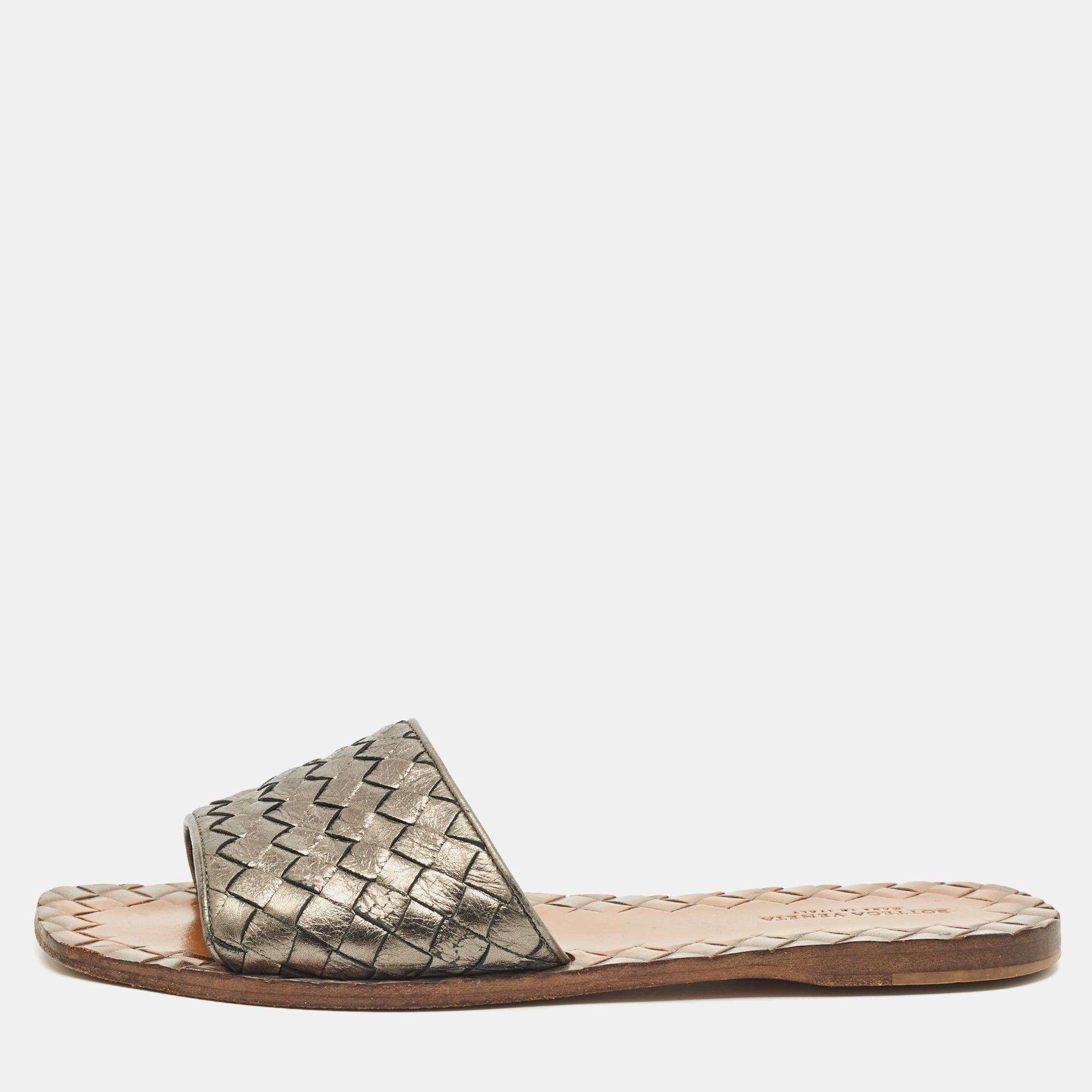 

Bottega Veneta Metallic Intrecciato Leather Ravello Flat Slides Size