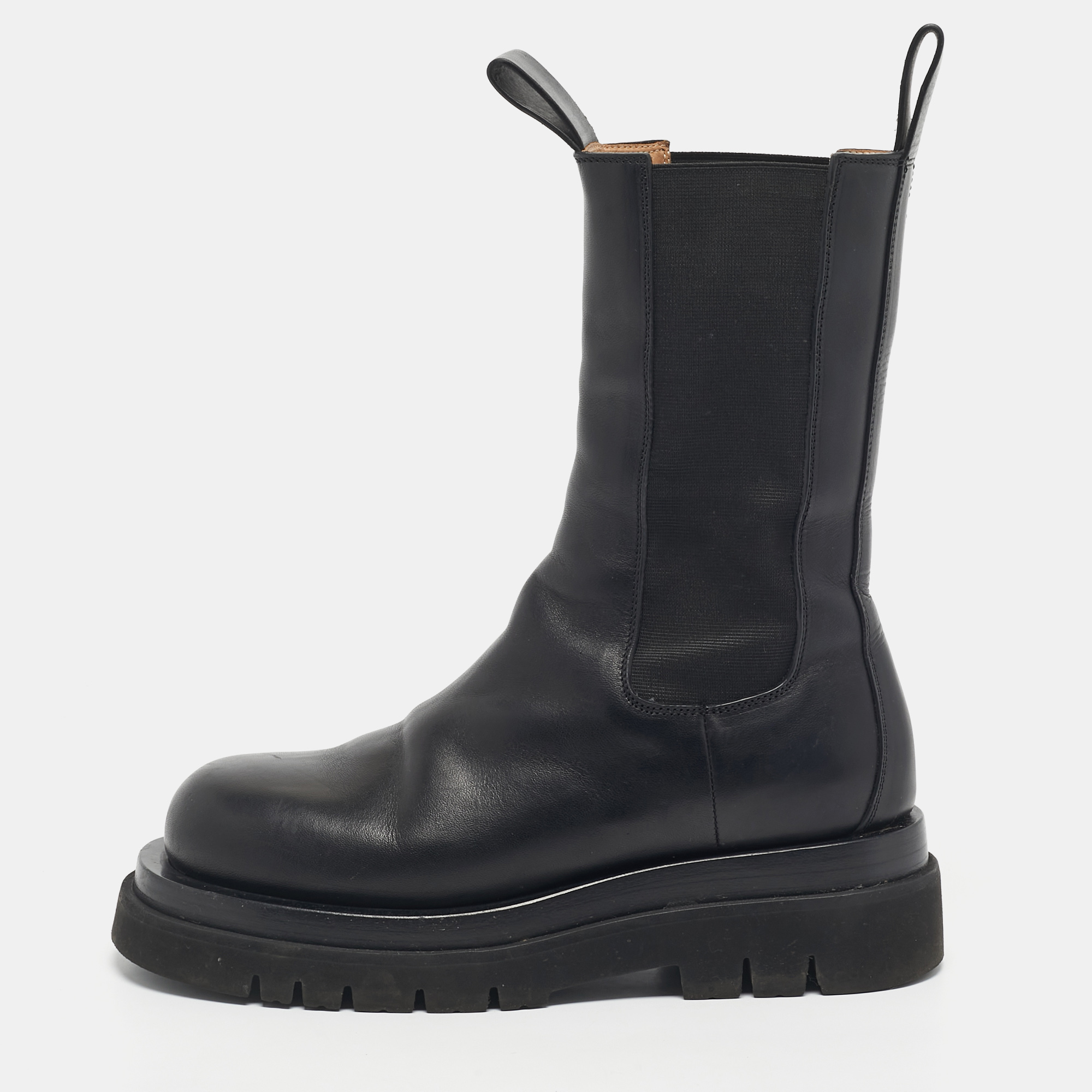 

Bottega Veneta Black Leather Storm Chelsea Boots Size
