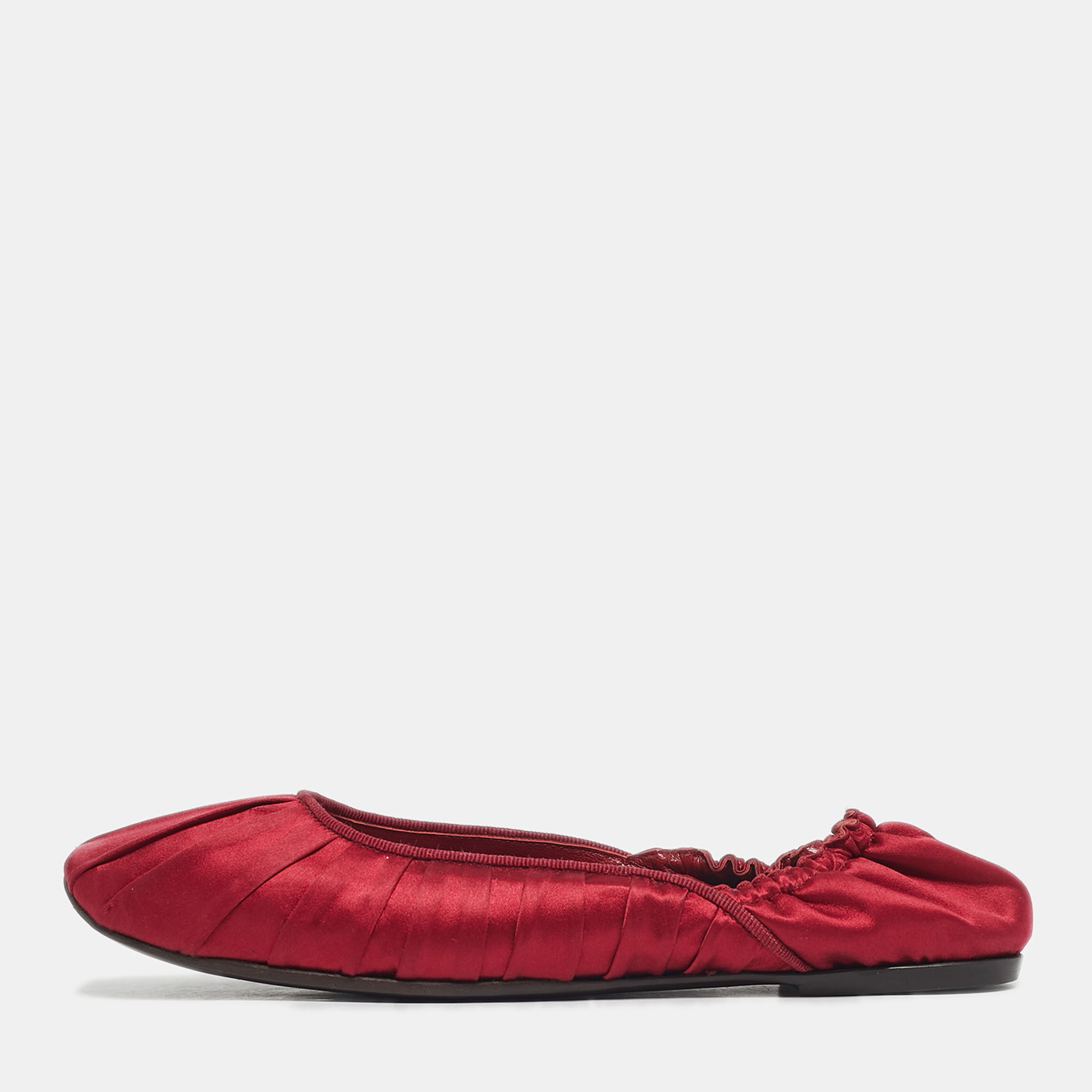 

Bottega Veneta Red Satin Veneta Ballet Flats Size