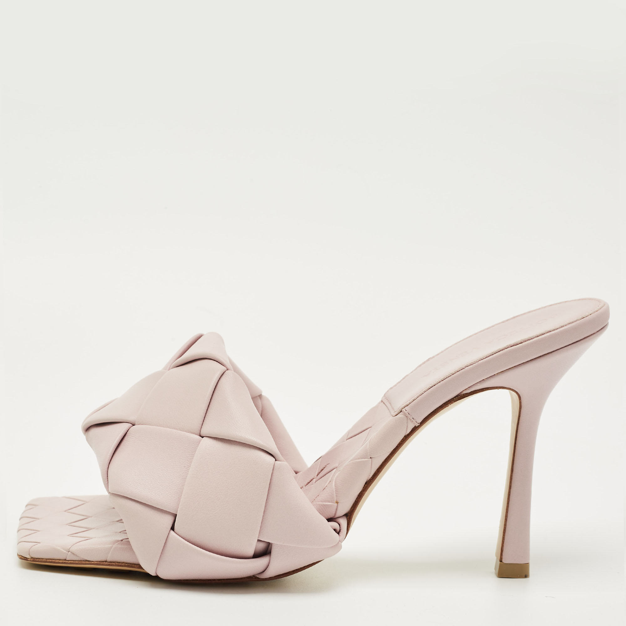

Bottega Veneta Light Lilac Intrecciato Leather Lido Slide Sandals Size, Purple