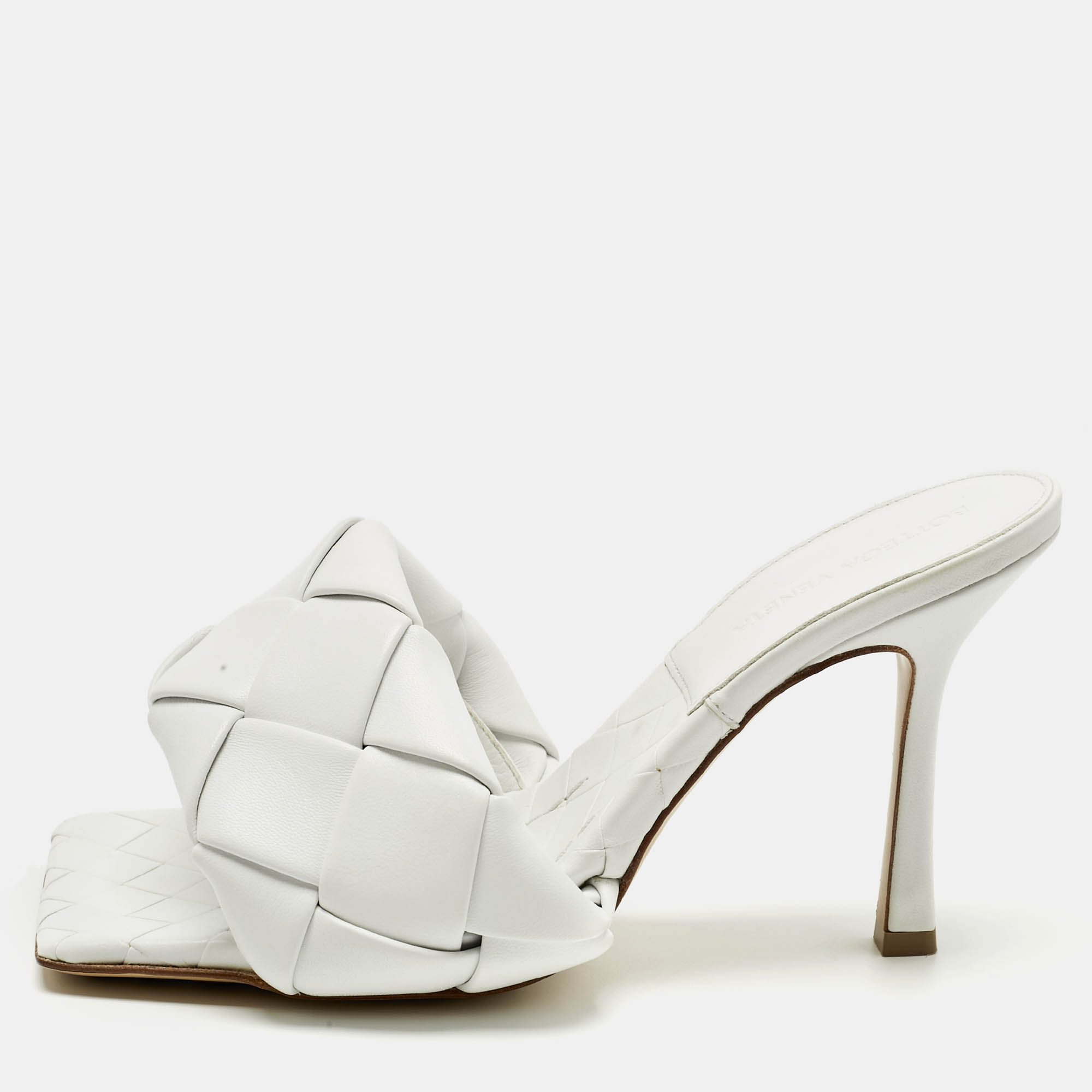 

Bottega Veneta White Leather Lido Slide Sandals Size