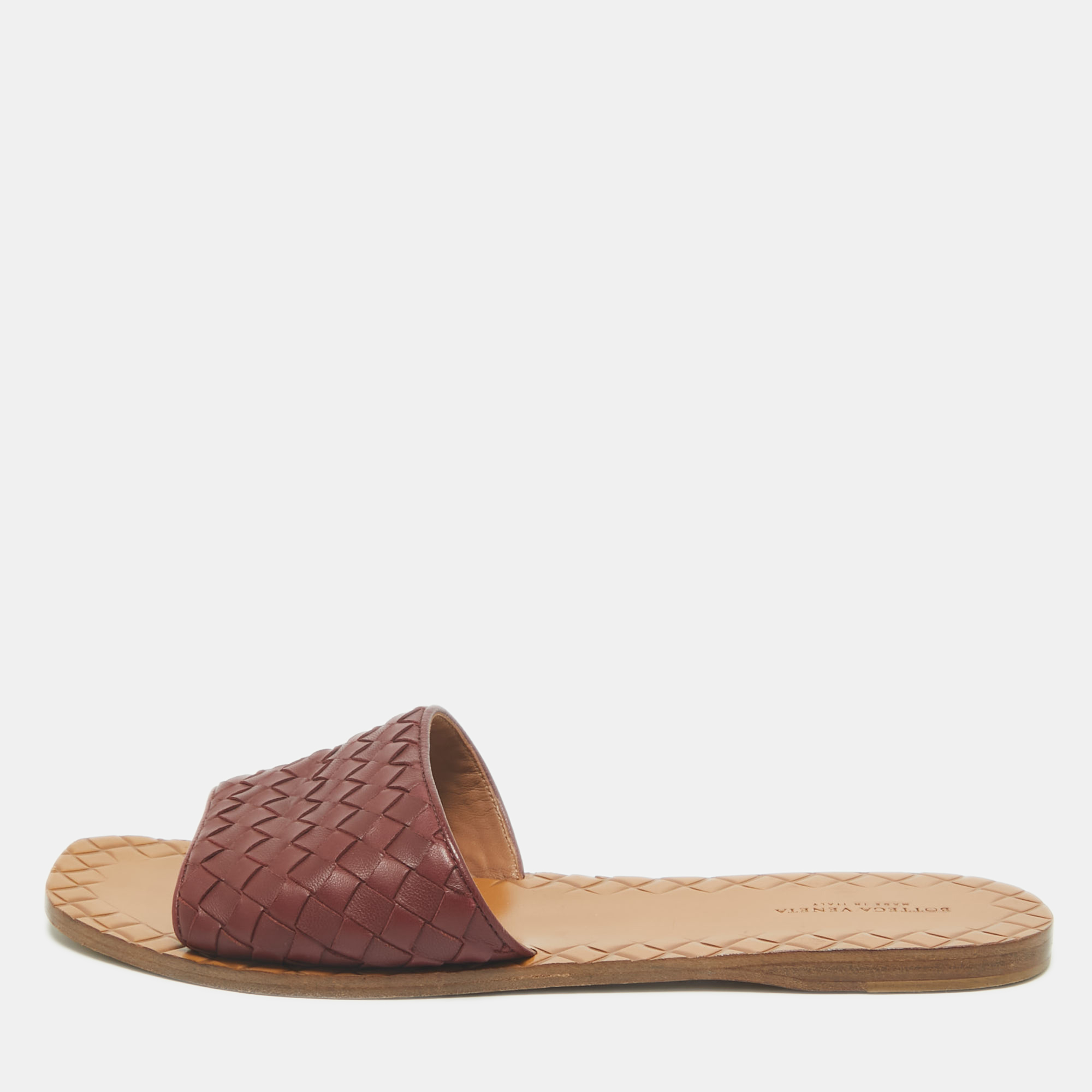 

Bottega Veneta Burgundy Intrecciato Leather Flat Slides Size