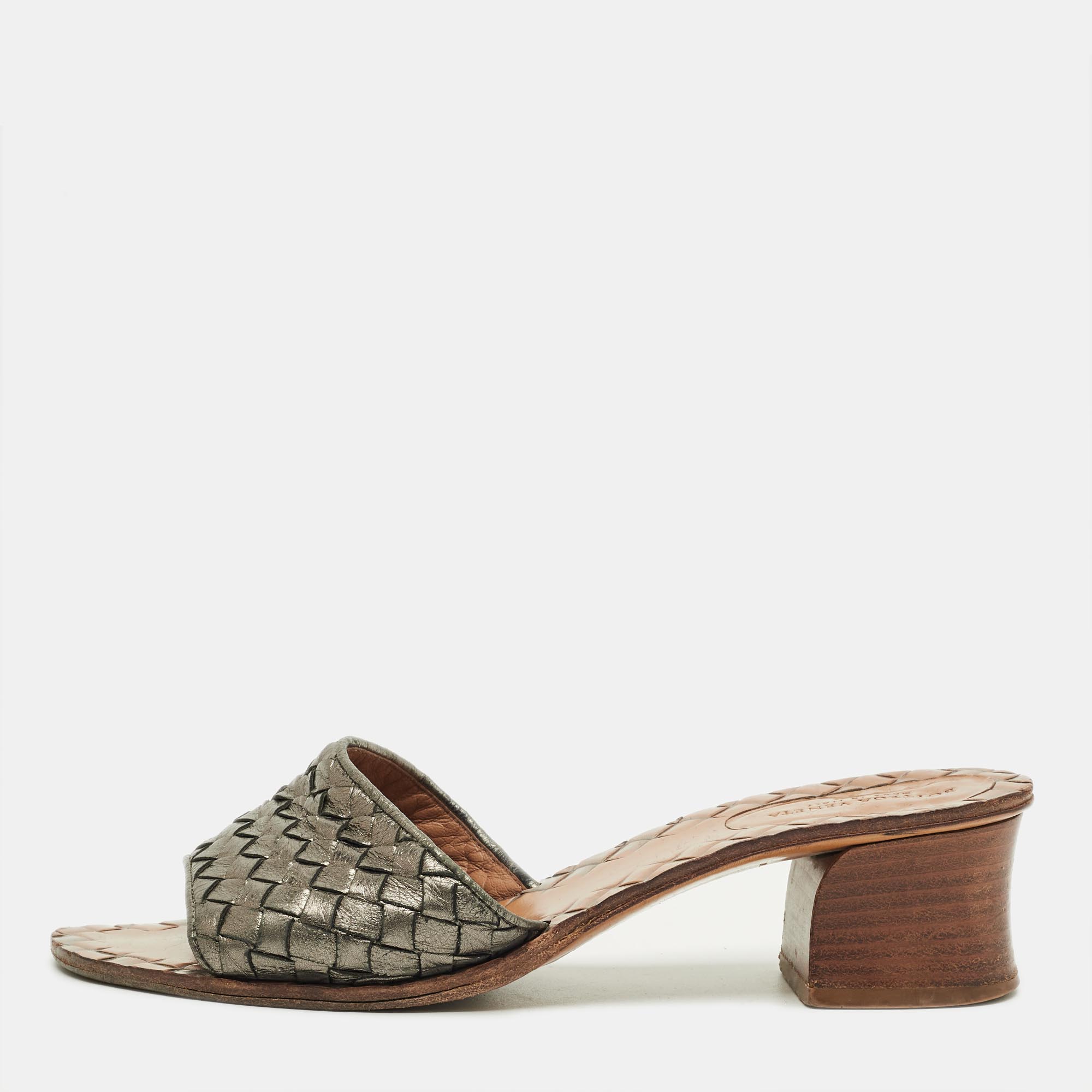 

Bottega Veneta Metallic Woven Leather Intrecciato Slide Sandals Size