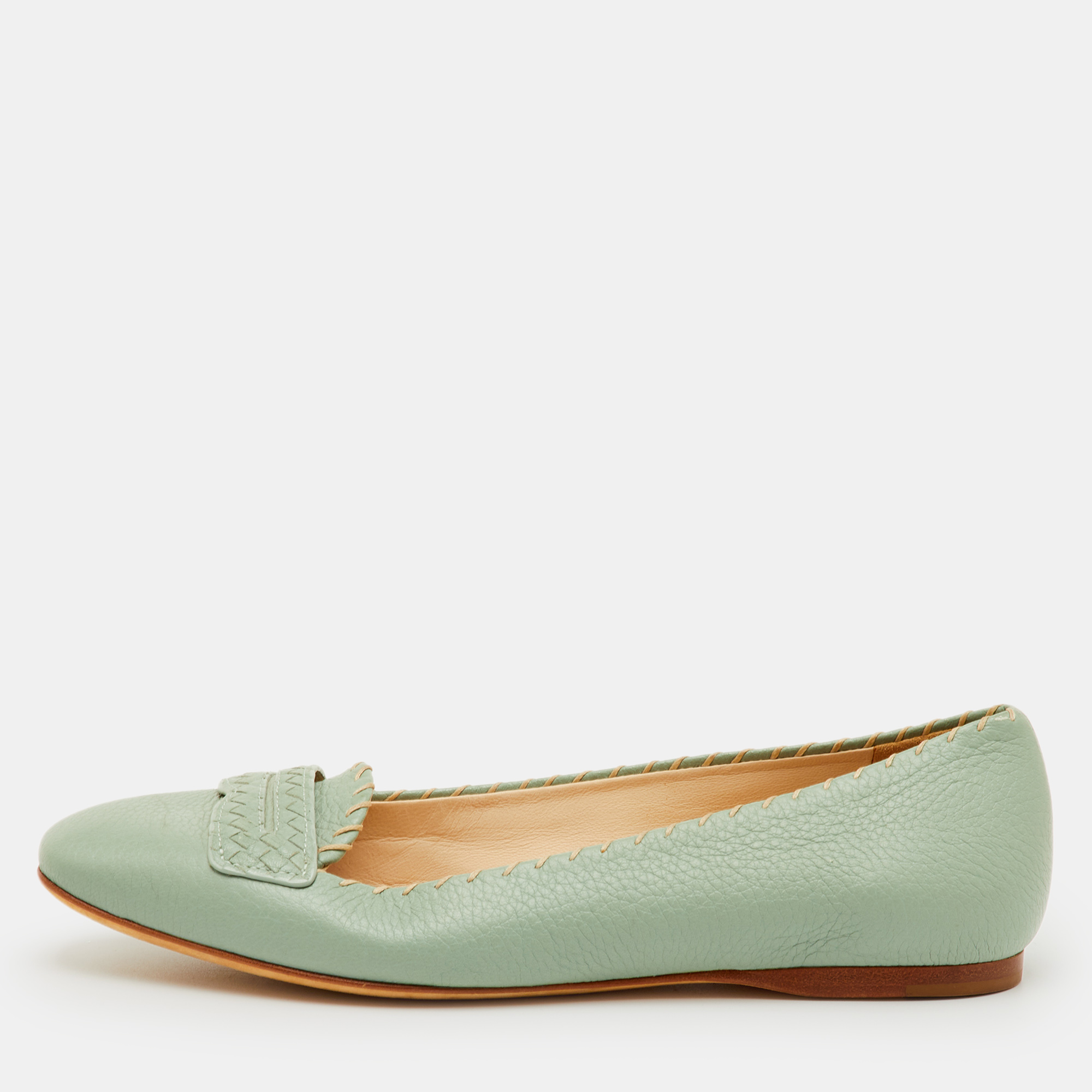 Click to view more detailed imagery on our partner's website Pre-owned Bottega Veneta Size 38 Green Leather Ballet Flats