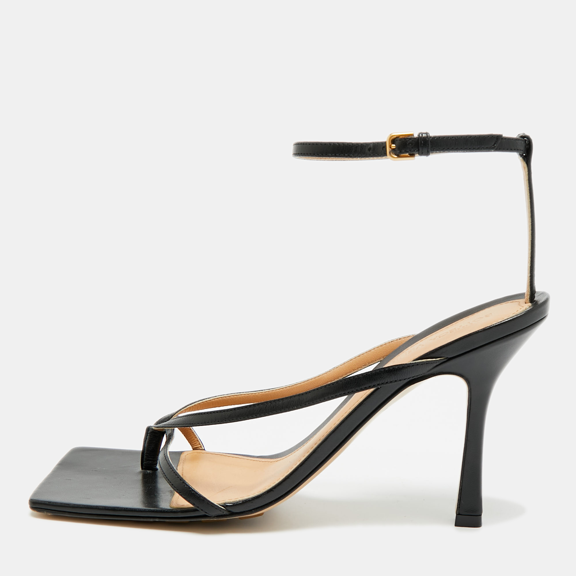 Click to view more detailed imagery on our partner's website Pre-owned Bottega Veneta Stretch Size 40 Black Leather Ankle Strap Sandals
