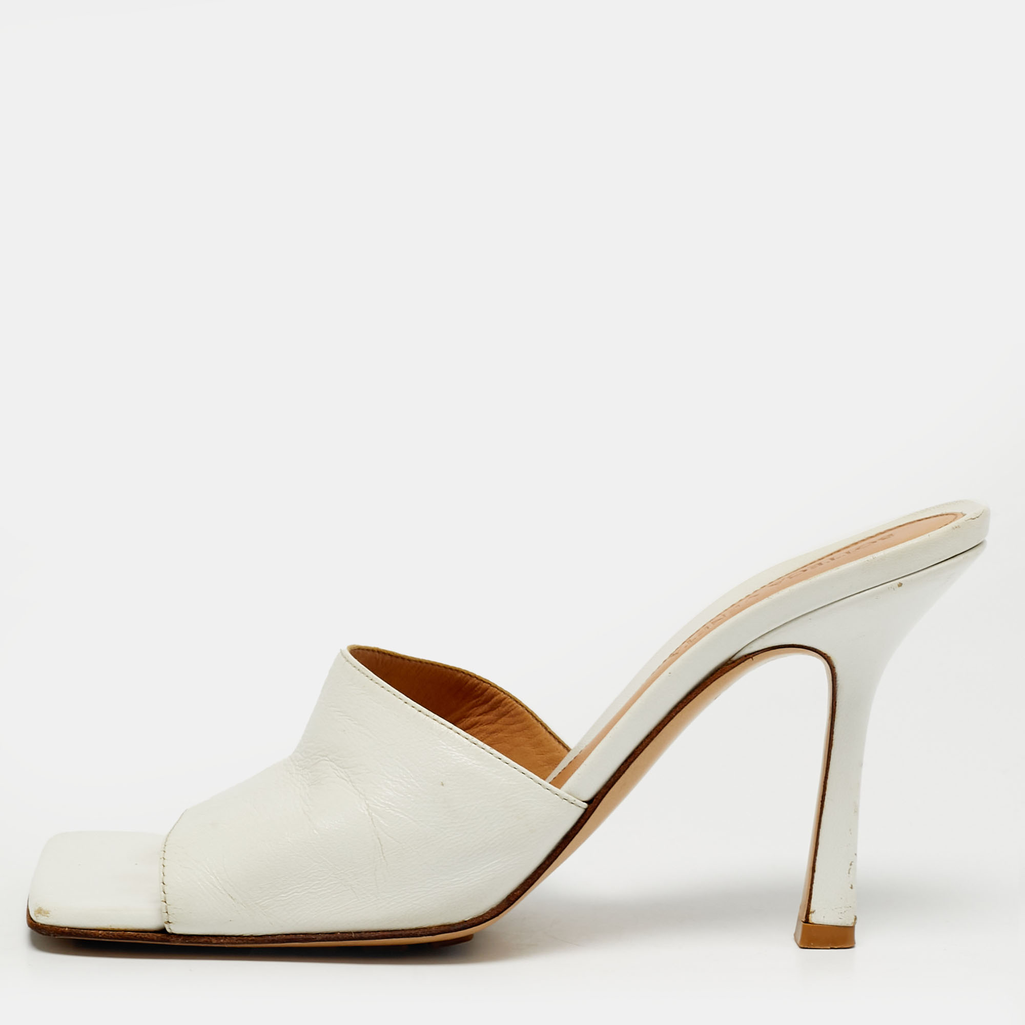 

Bottega Veneta Lido Size  White Leather Slide Sandals