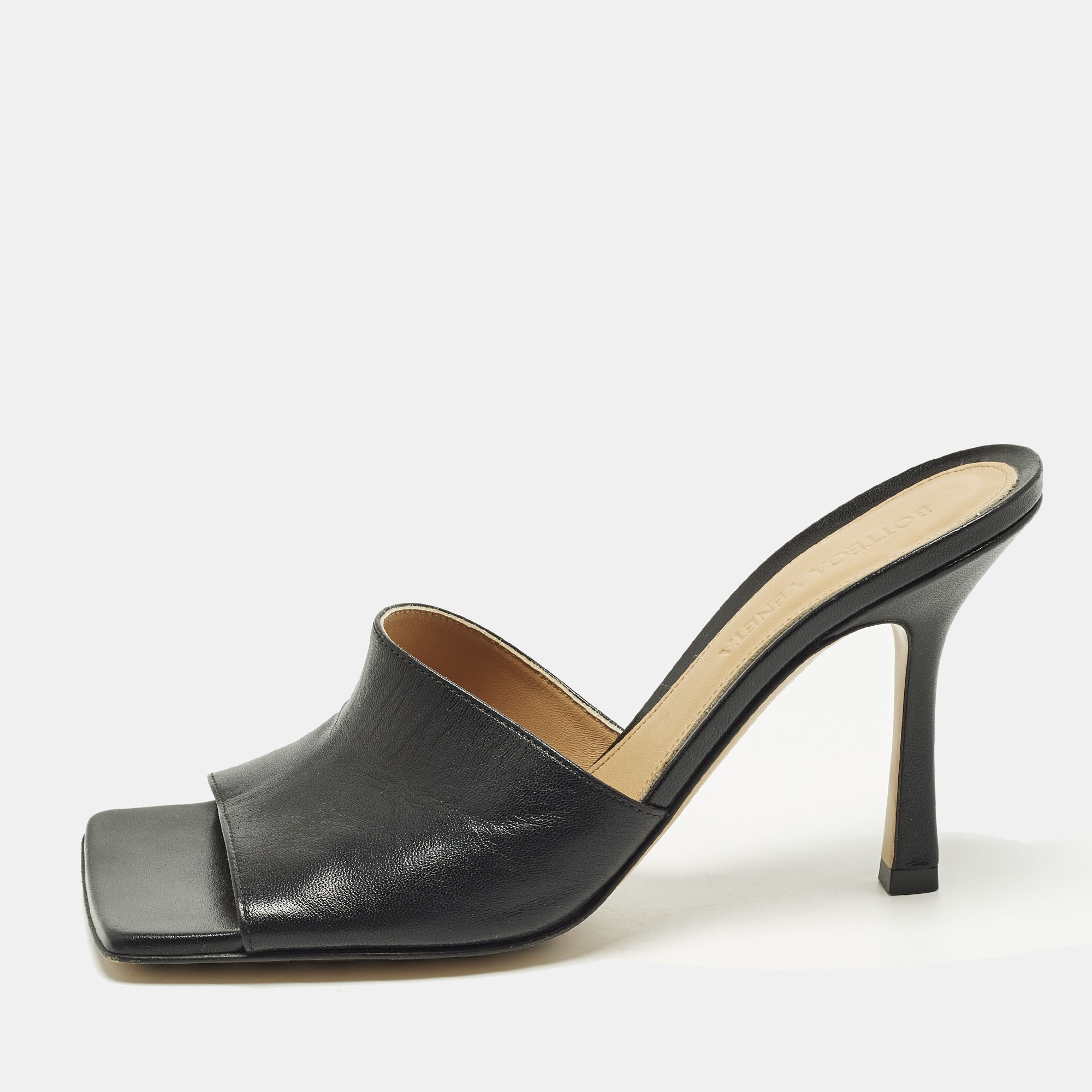 

Bottega Veneta Strech Size  Black Leather Slide Sandals