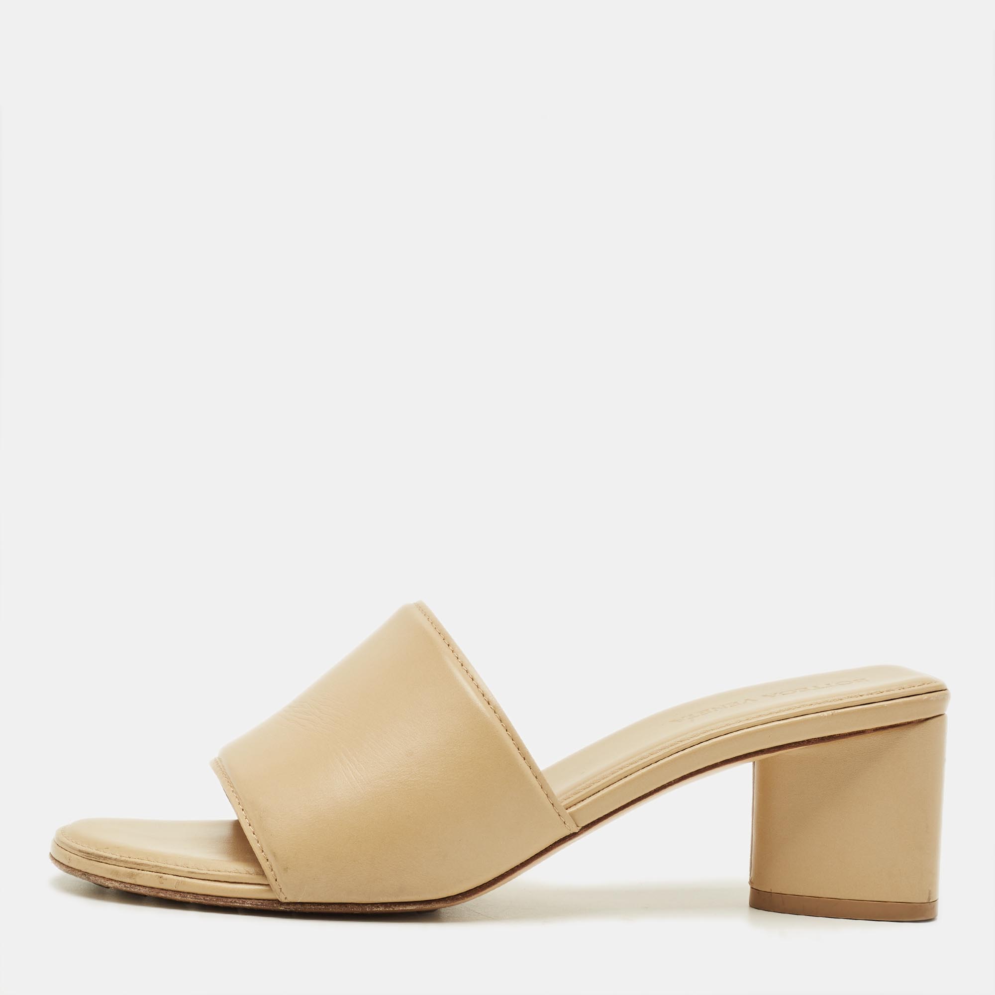 

Bottega Veneta Size  Beige Leather Band Slide Sandals