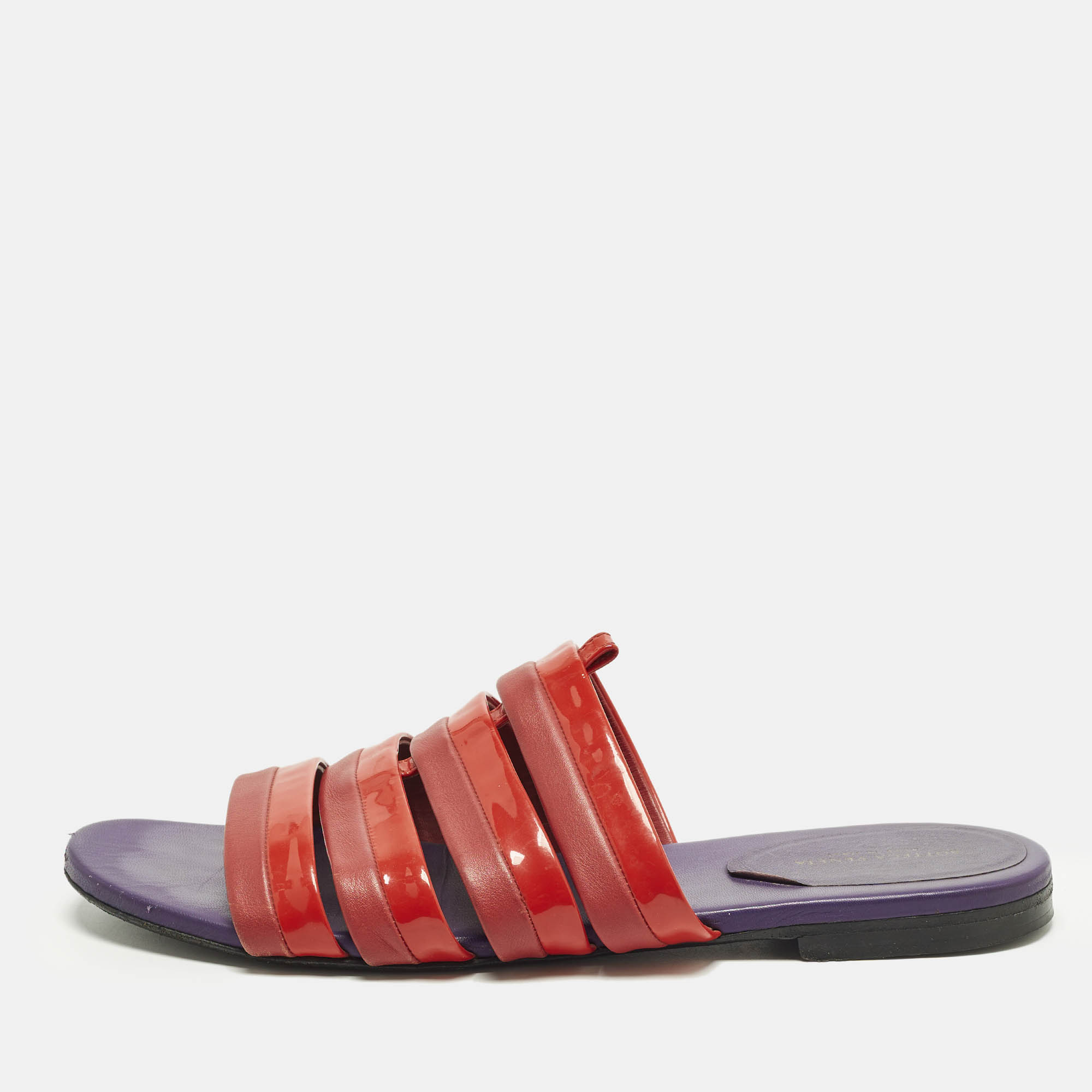 

Bottega Veneta Size  Red Leather and Patent Leather Flat Slides