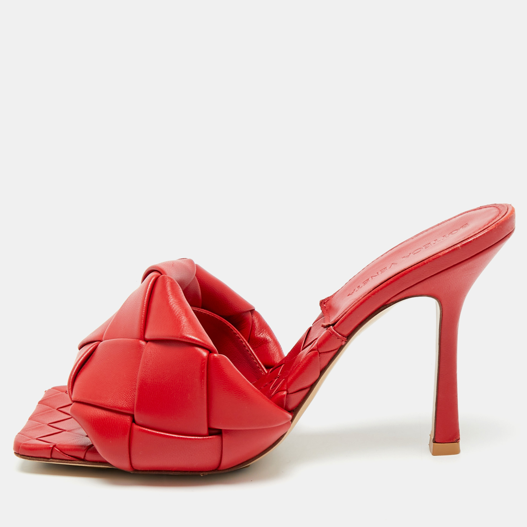 

Bottega Veneta Lido Size  Red Intrecciato Leather Slide Sandals