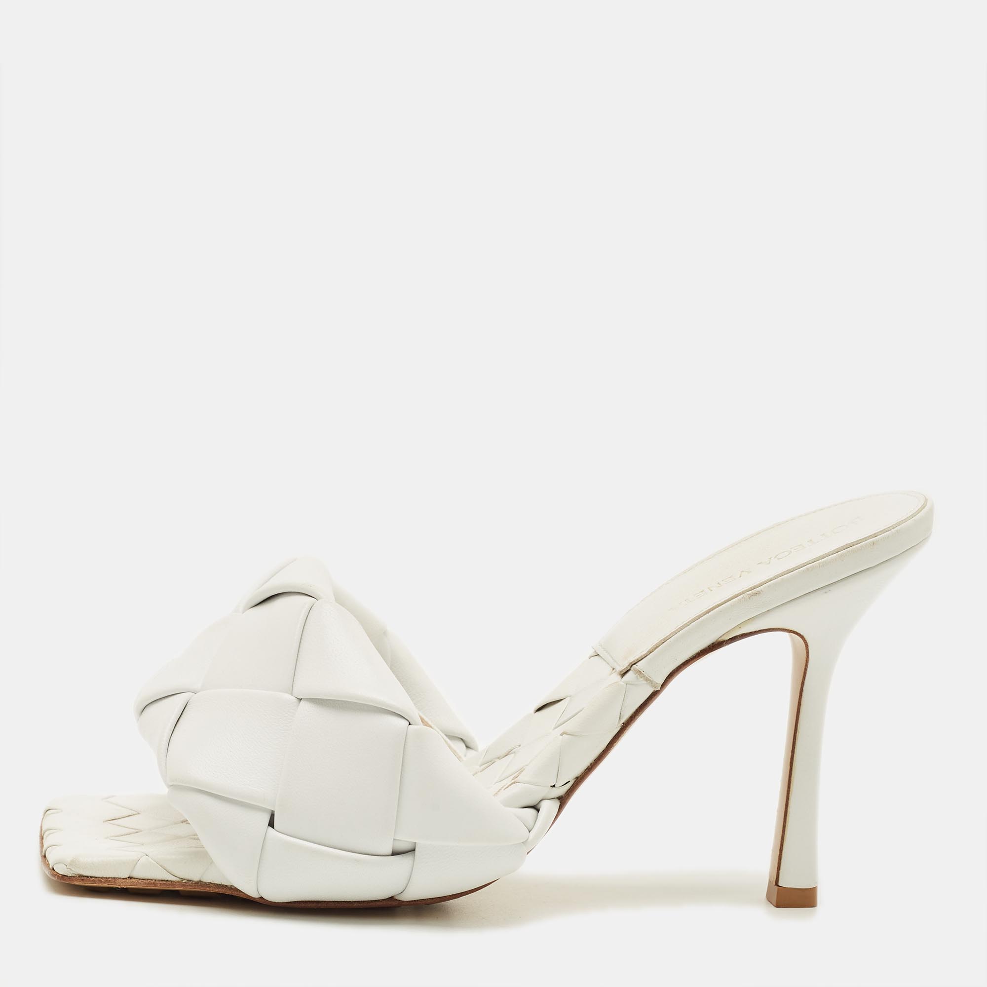 

Bottega Veneta Lido Size  White Intrecciato Leather Slide Sandals
