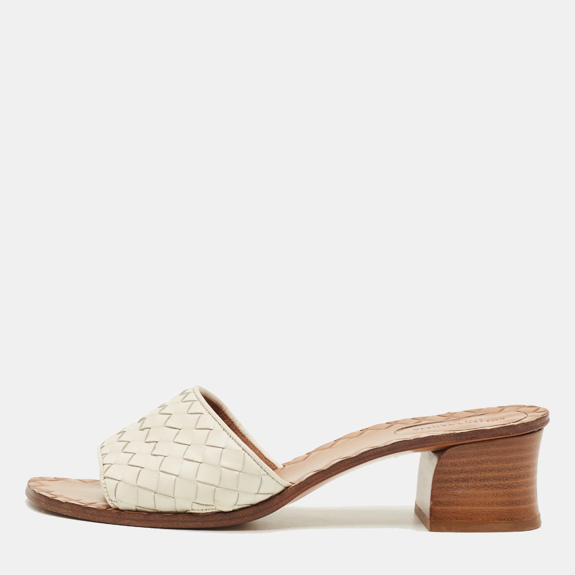 

Bottega Veneta Ravello Size  White Leather Slide Sandals
