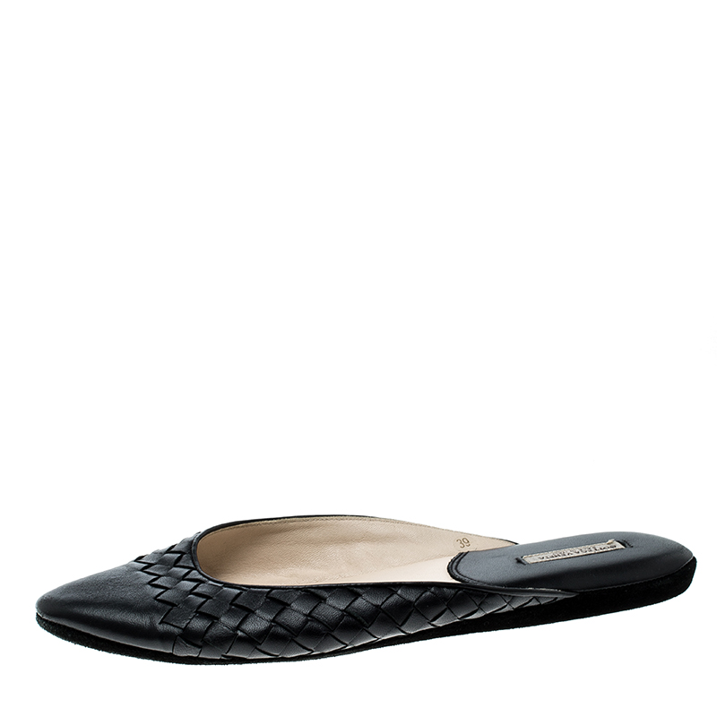 

Bottega Veneta Black Intrecciato Leather Flat Slippers Size