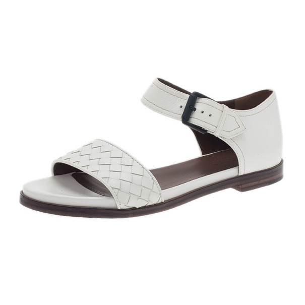 Pre Owned Bottega Veneta White Intrecciato Leather Flat Sandals Size 39