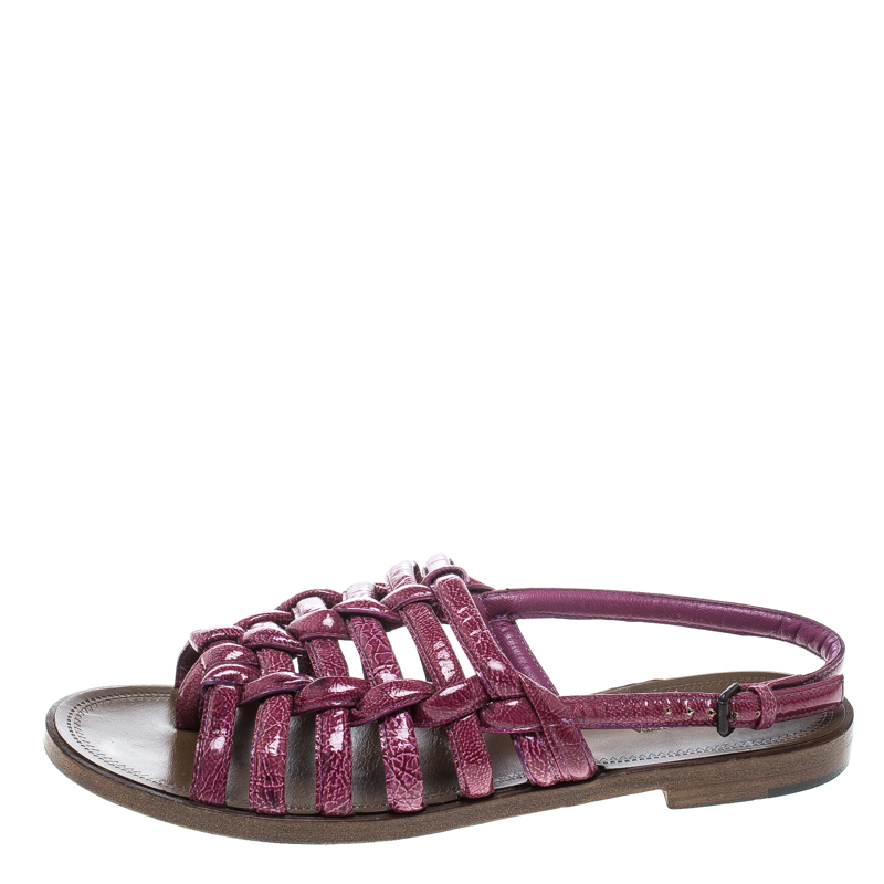 

Bottega Veneta Pink Textured Patent Leather Slingback Flat Sandals Size