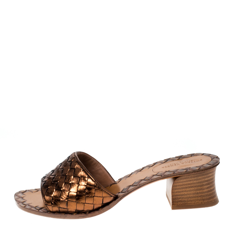 

Bottega Veneta Metallic Brown Leather Intrecciato Sandals Size