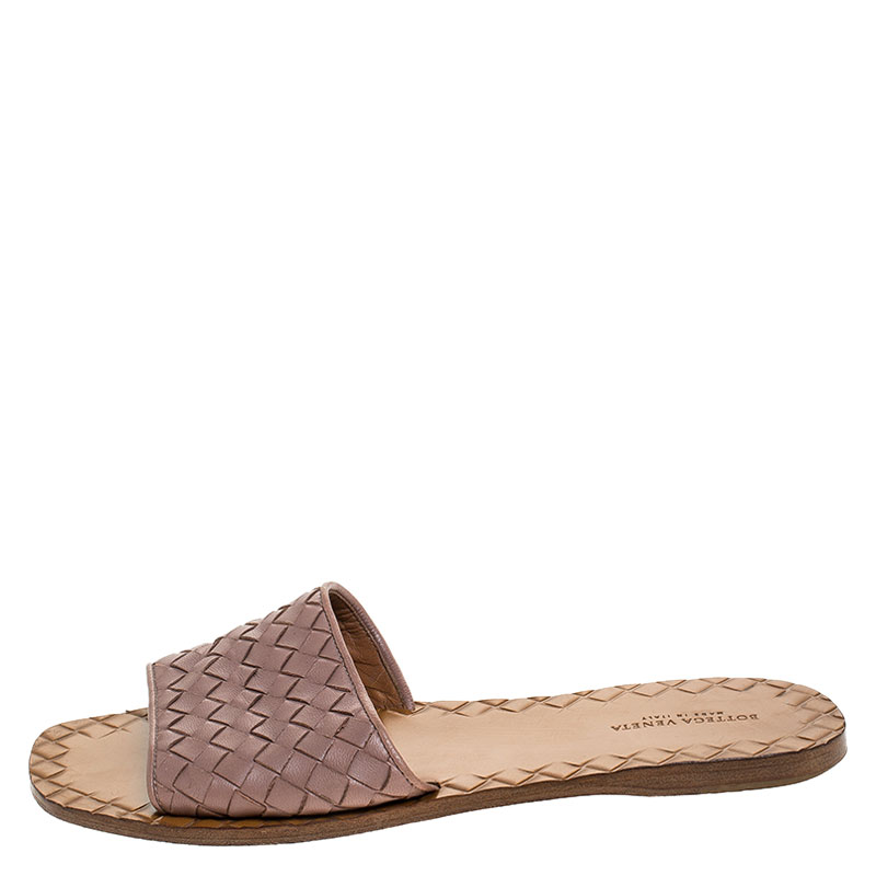 

Bottega Veneta Beige Intrecciato Leather Flat Slides Size