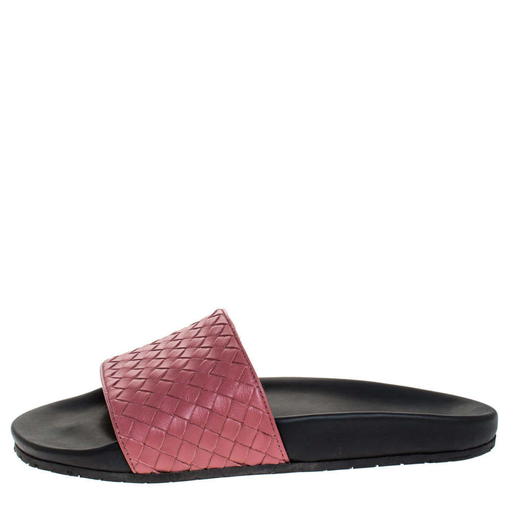 

Bottega Veneta Black/Old Rose Intrecciato Leather Lake Slide Flats Size