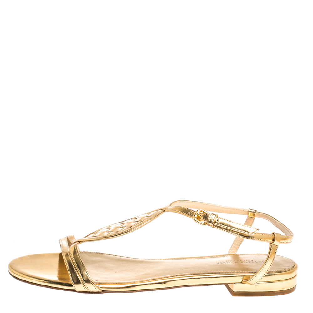 

Bottega Veneta Metallic Gold Intrecciato Leather Ankle Strap Flat Sandals Size