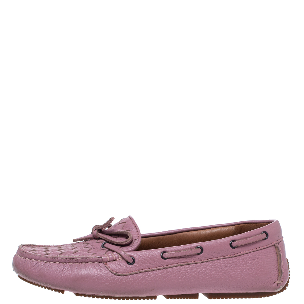 

Bottega Veneta Pink Intrecciato Leather Bow Slip On Loafers Size