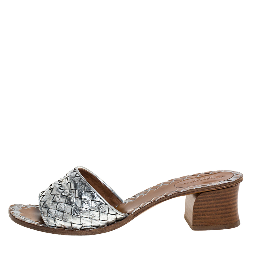 

Bottega Veneta Silver Intrecciato Leather Ravello Slide Sandals Size