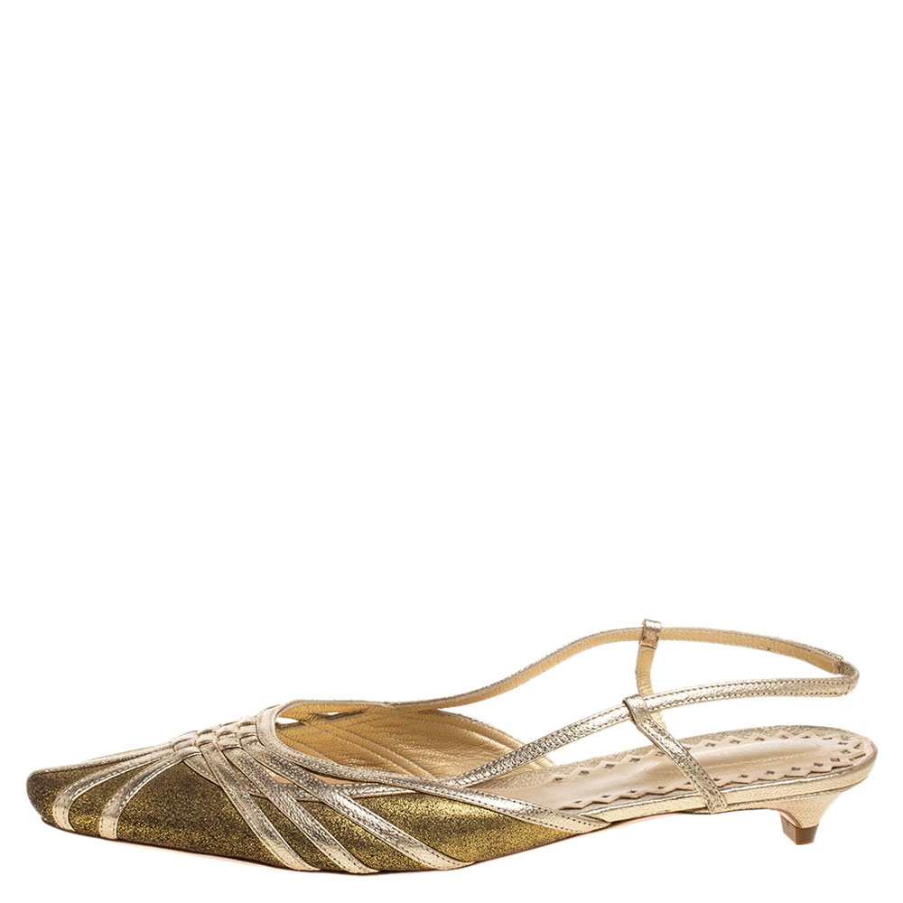 

Bottega Veneta Metallic Gold Leather Strappy Toe Slingback Sandals Size