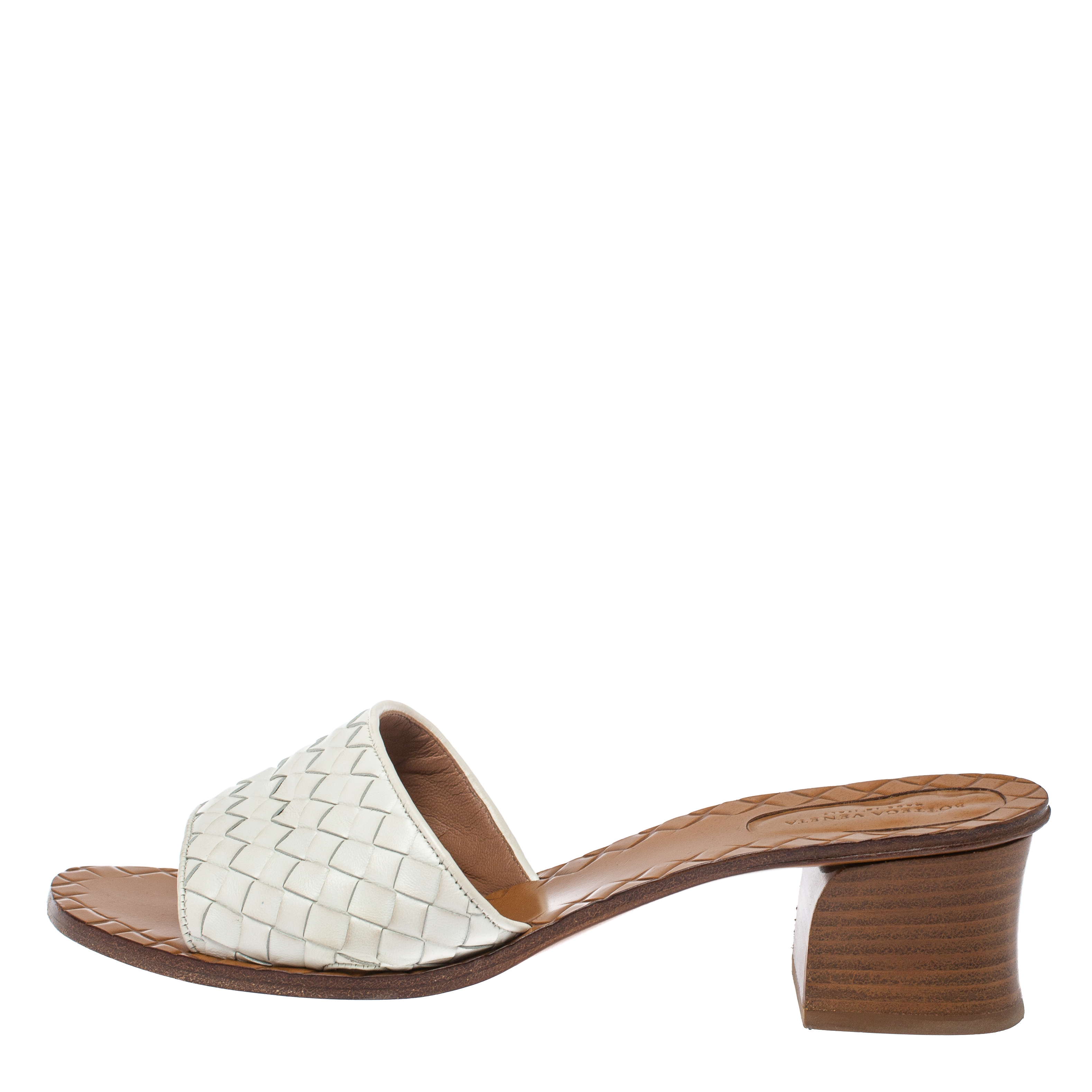 

Bottega Veneta White Intrecciato Leather Slide Sandals Size