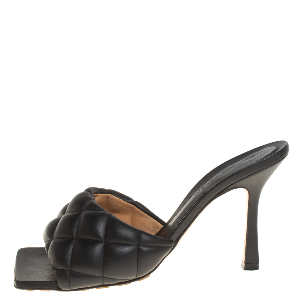 

Bottega Veneta Black Padded Quilted Leather Slide Sandals Size