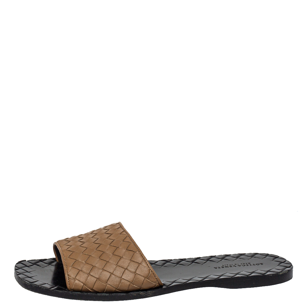 

Bottega Veneta Brown Intrecciato Leather Flat Slides Size