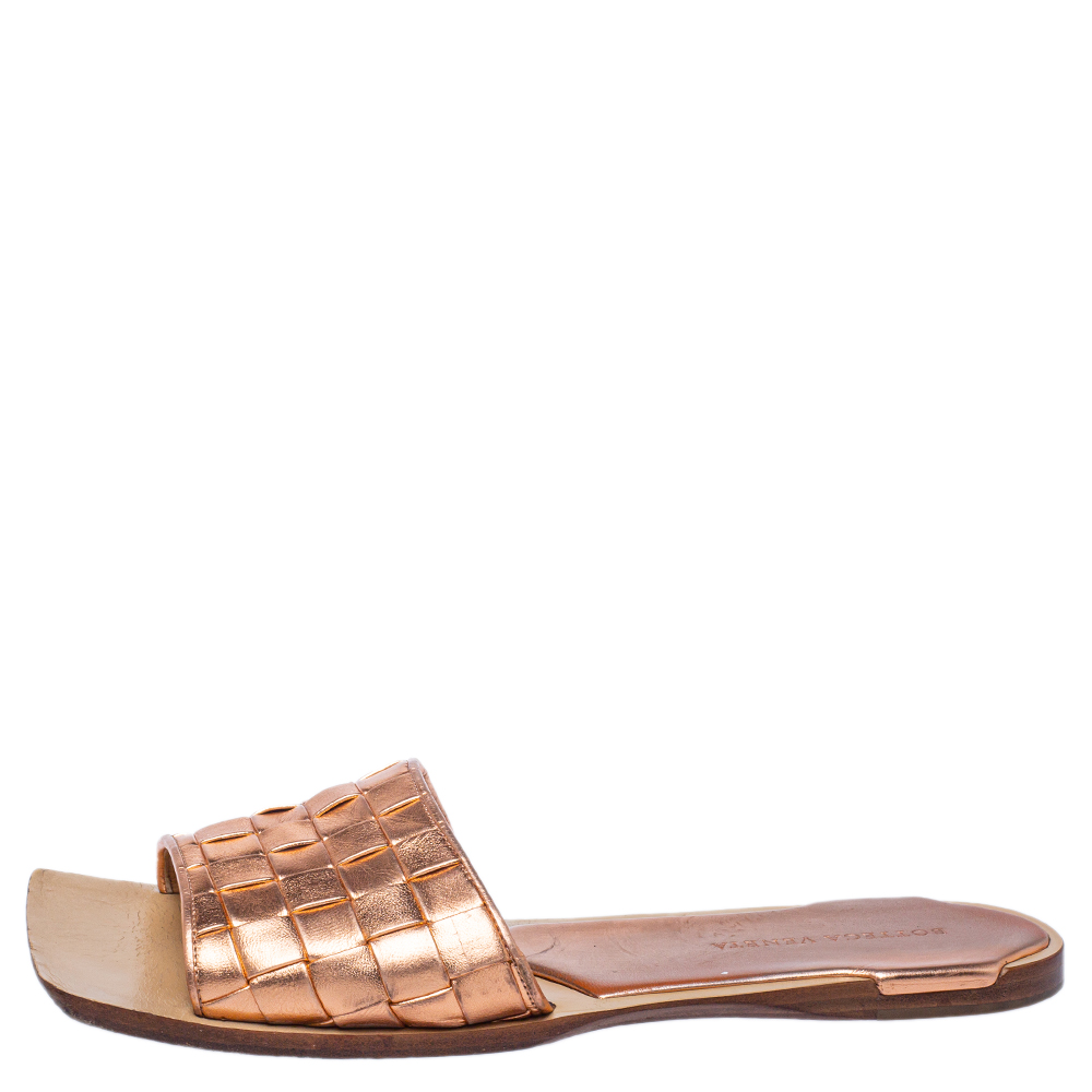 

Bottega Veneta Rose Gold Leather Intrecciato Slides Sandals Size