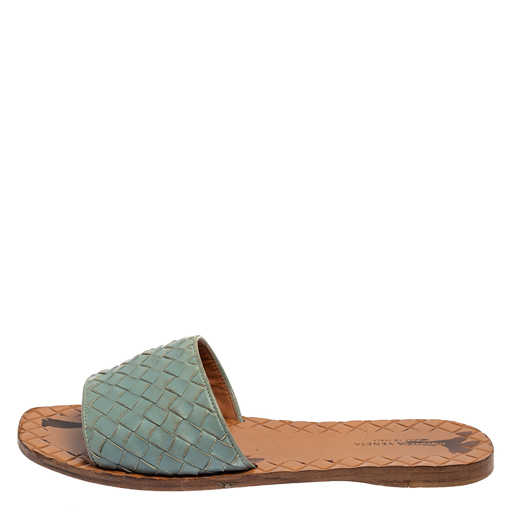 

Bottega Veneta Blue Intrecciato Leather Flat Slides Size