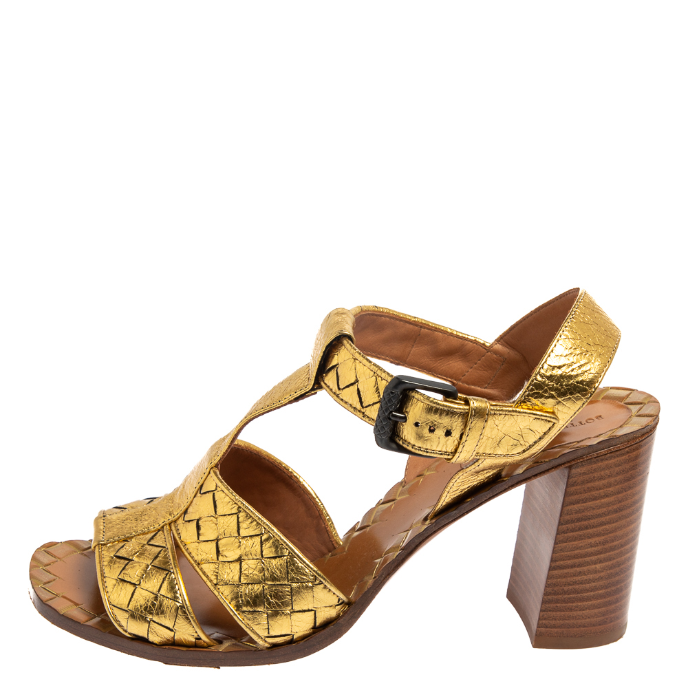 

Bottega Veneta Metallic Gold Intrecciato Leather T Strap Sandals Size