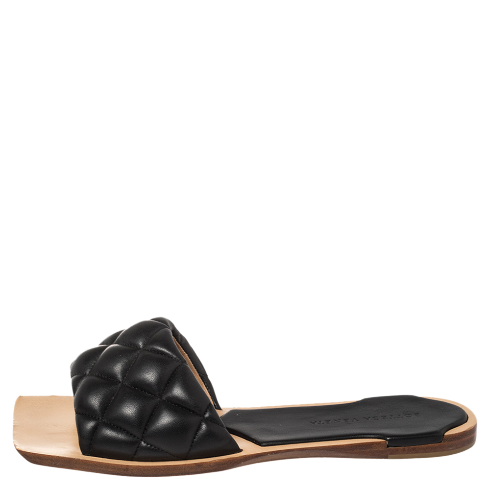 

Bottega Veneta Black Quilted Leather Flat Slides Size