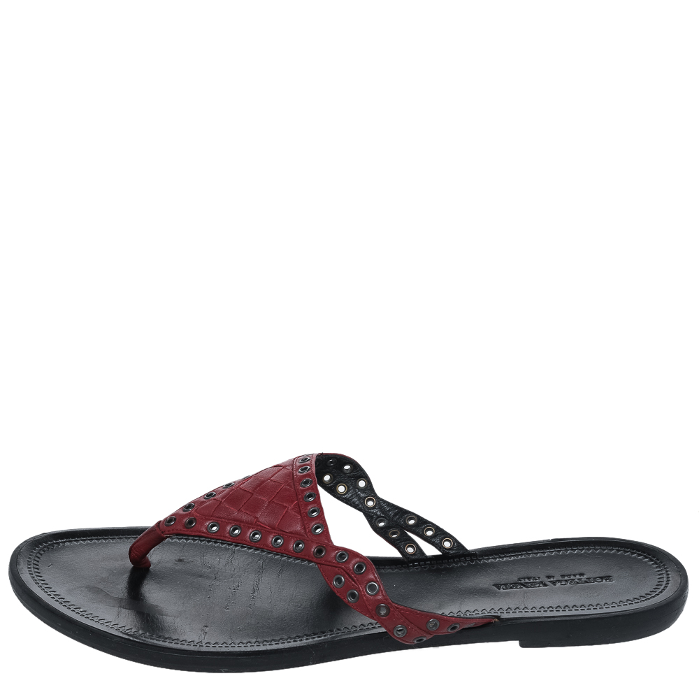 

Bottega Veneta Burgundy Leather Thong Sandals Size