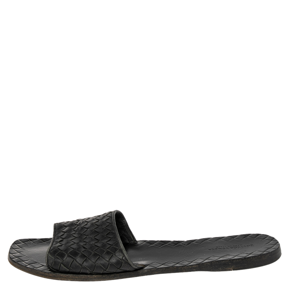 

Bottega Veneta Black Intrecciato Leather Slide Flat Sandals Size
