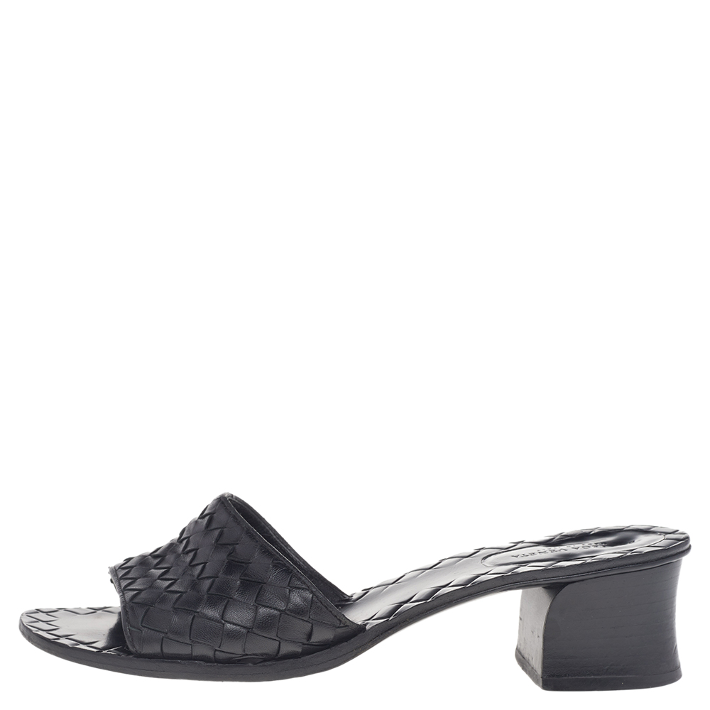 

Bottega Veneta Black Intrecciato Leather Ravello Slide Sandals Size