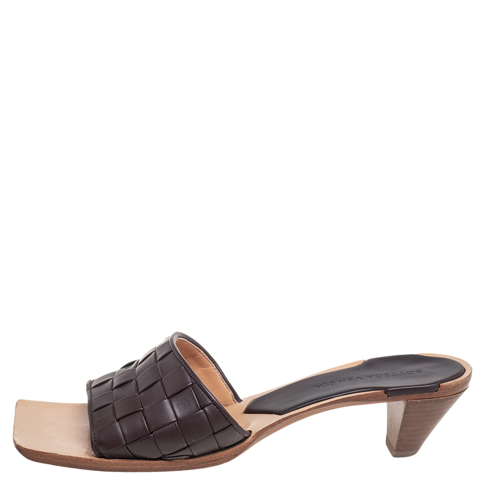 

Bottega Veneta Brown Intrecciato Leather Square Toe Slide Sandals Size