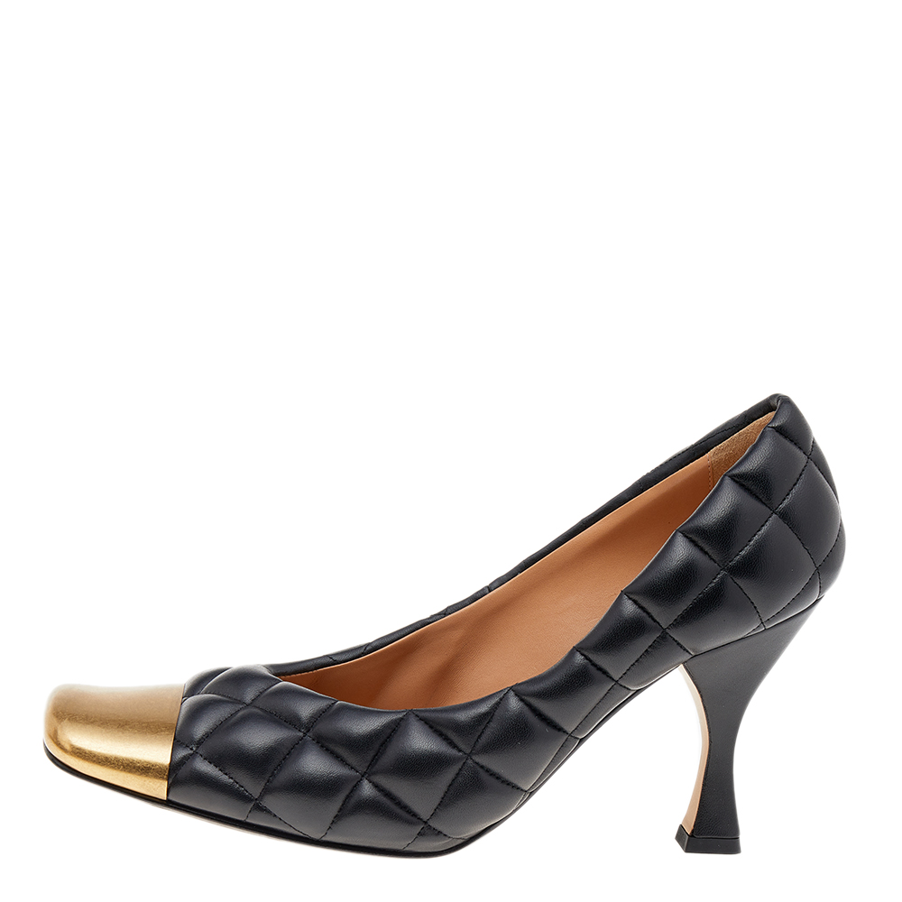 

Bottega Veneta Black Quilted Leather Square Metal Cap Toe Pumps Size