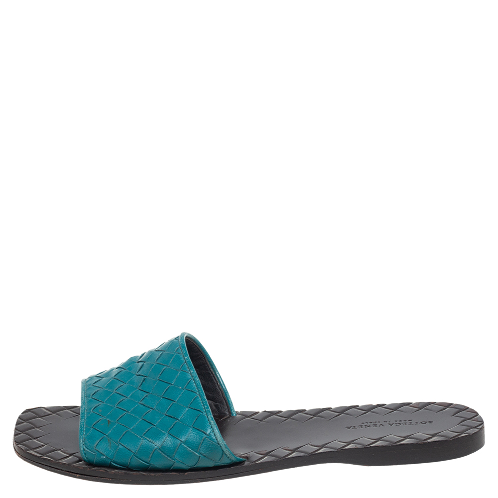 

Bottega Veneta Green Intrecciato Leather Slide Flats Size