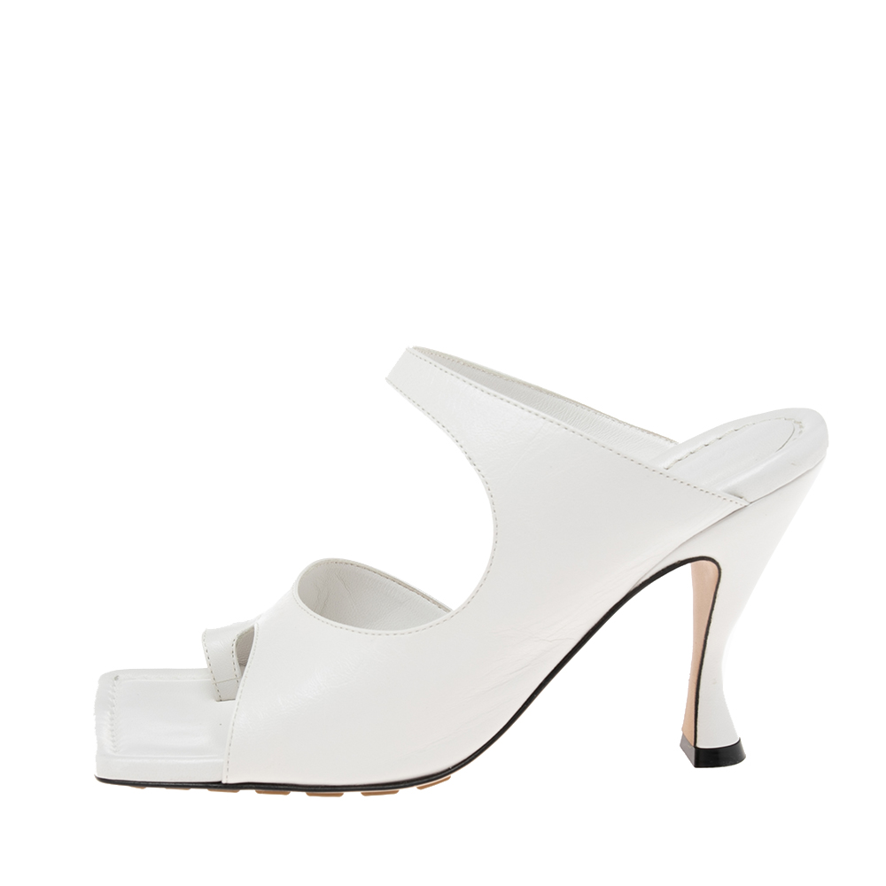 

Bottega Veneta White Leather Cutout Slide Sandals Size