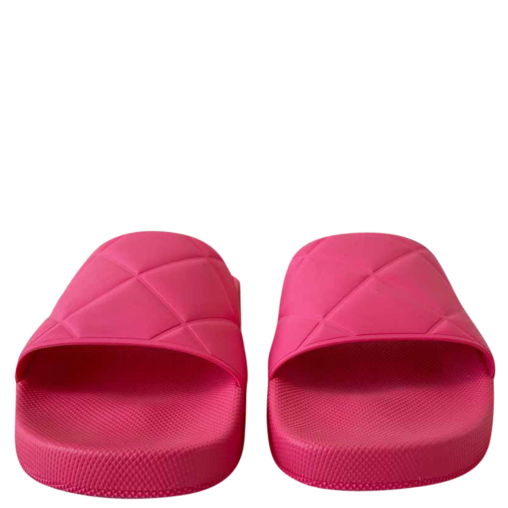 

Bottega Veneta Pink Quilted Diamond Rubber Slides EU