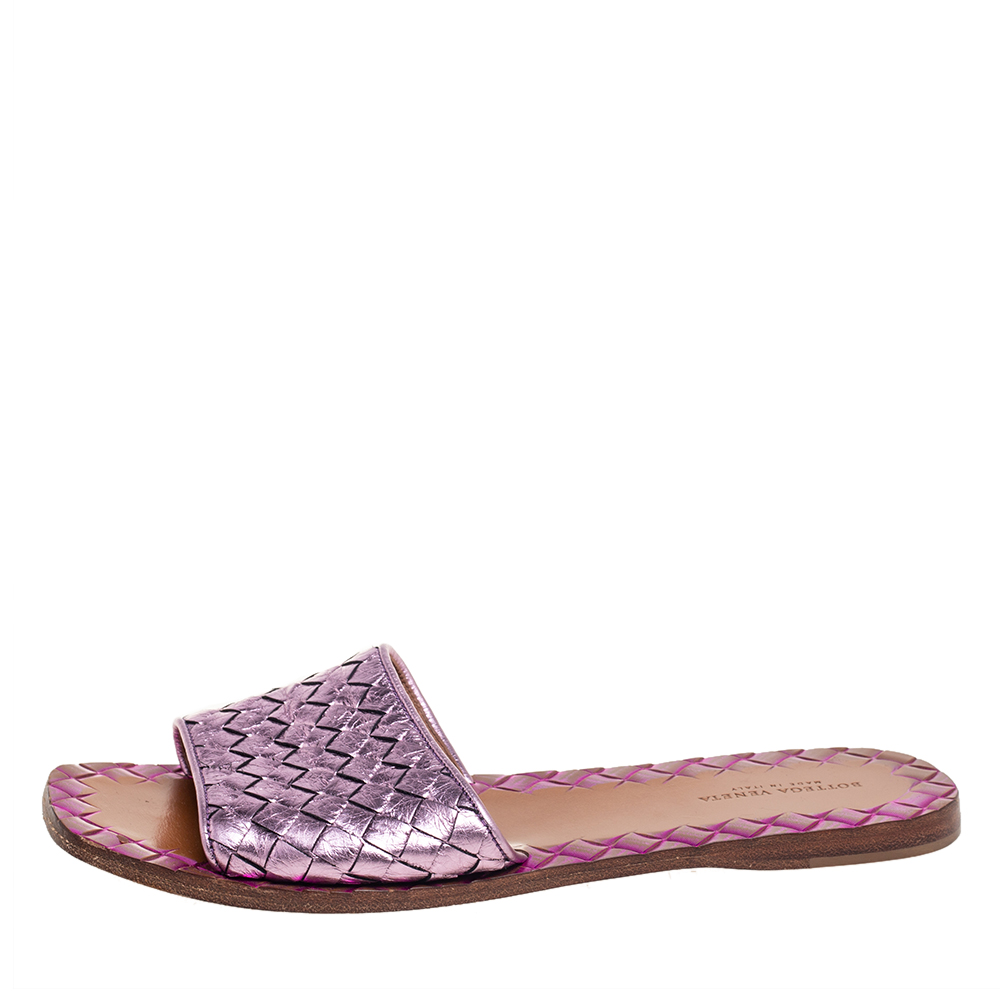 

Bottega Vaneta Metallic Purple Intrecciato Leather Ravello Flat Sandals Size
