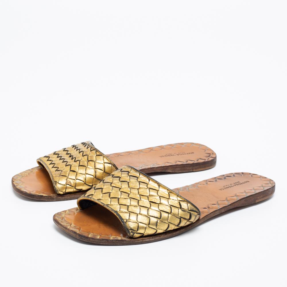 

Bottega Veneta Gold Intrecciato Leather Flat Slides Size