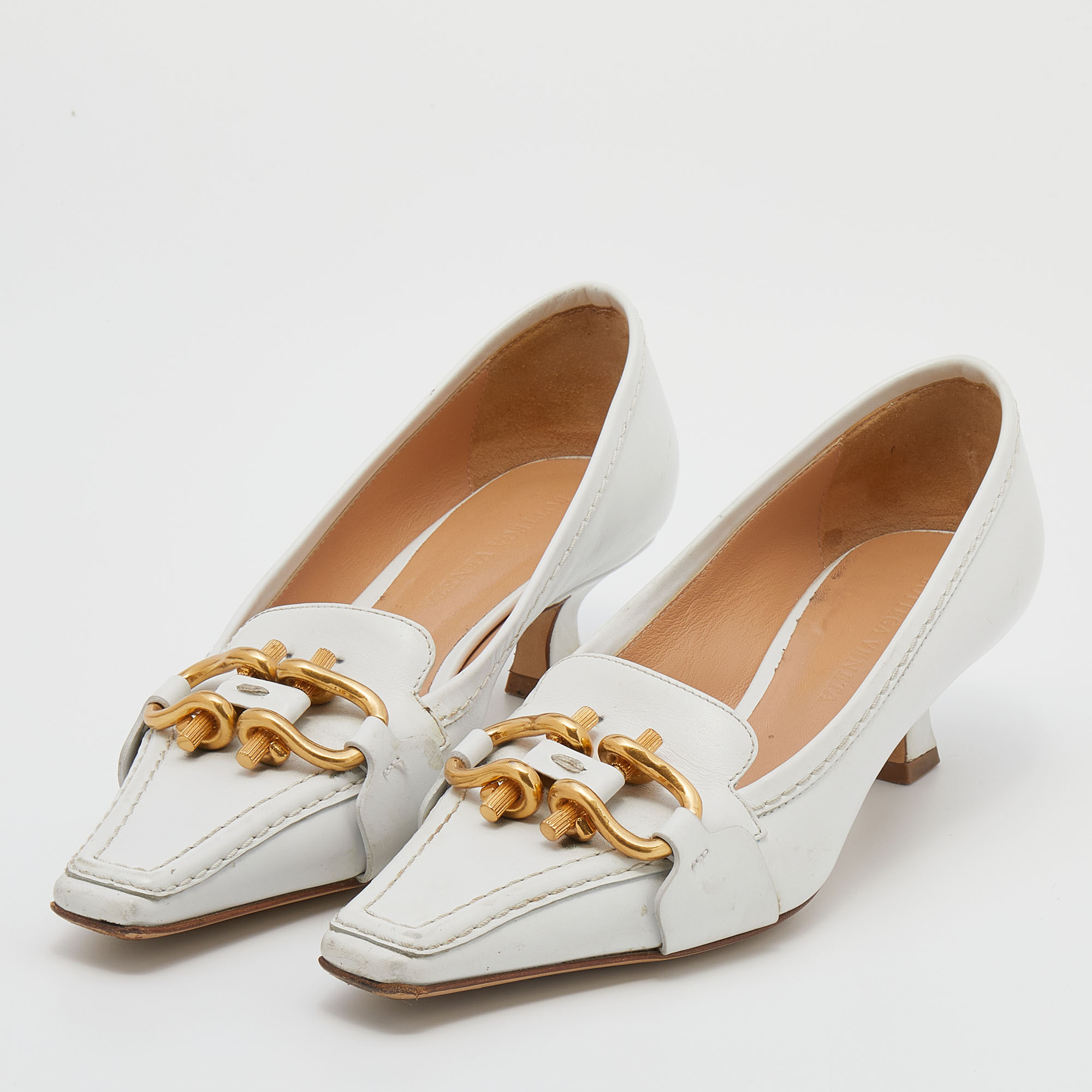 

Bottega Veneta White Leather Madame Pumps Size