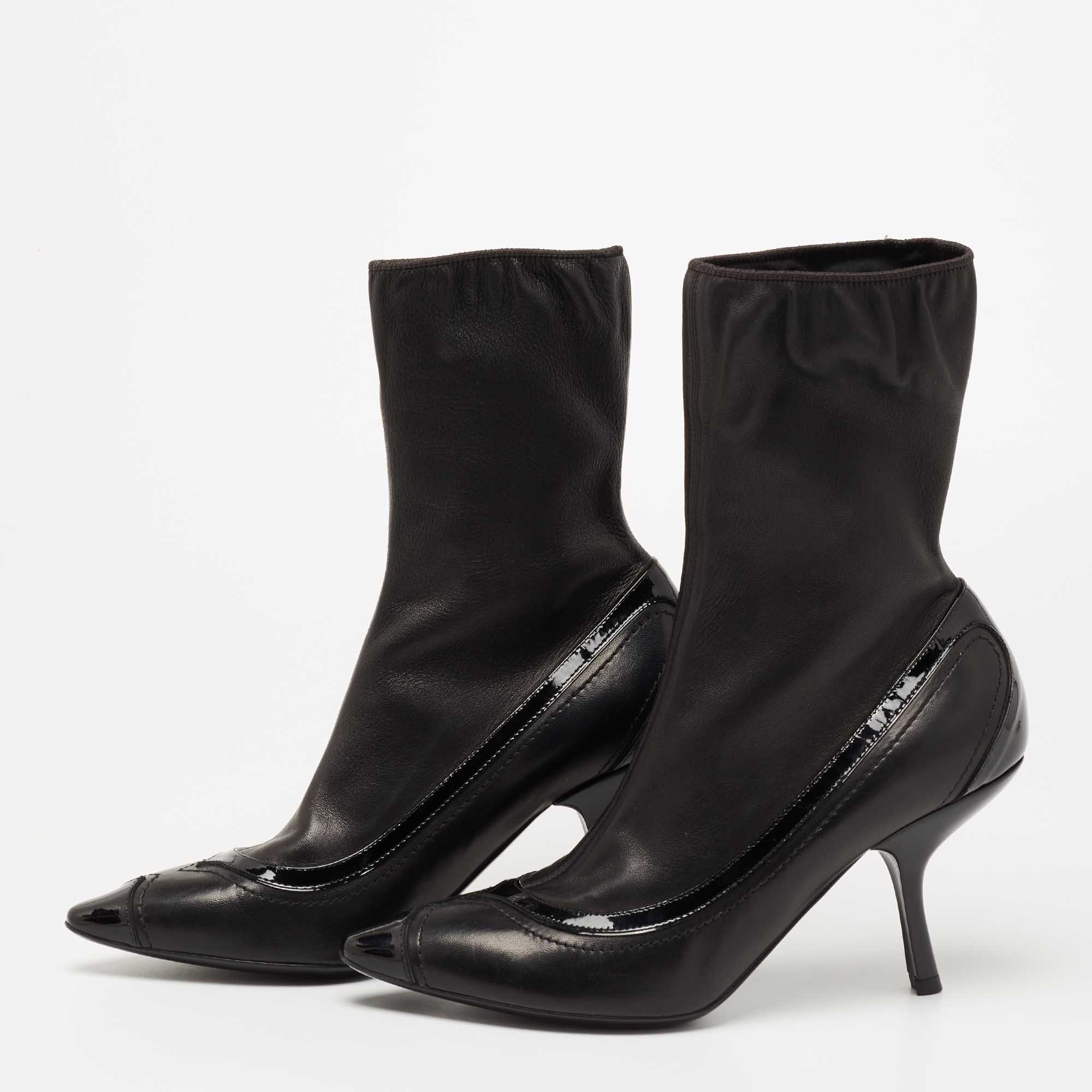 

Bottega Veneta Black Leather And Patent Ankle Boots Size