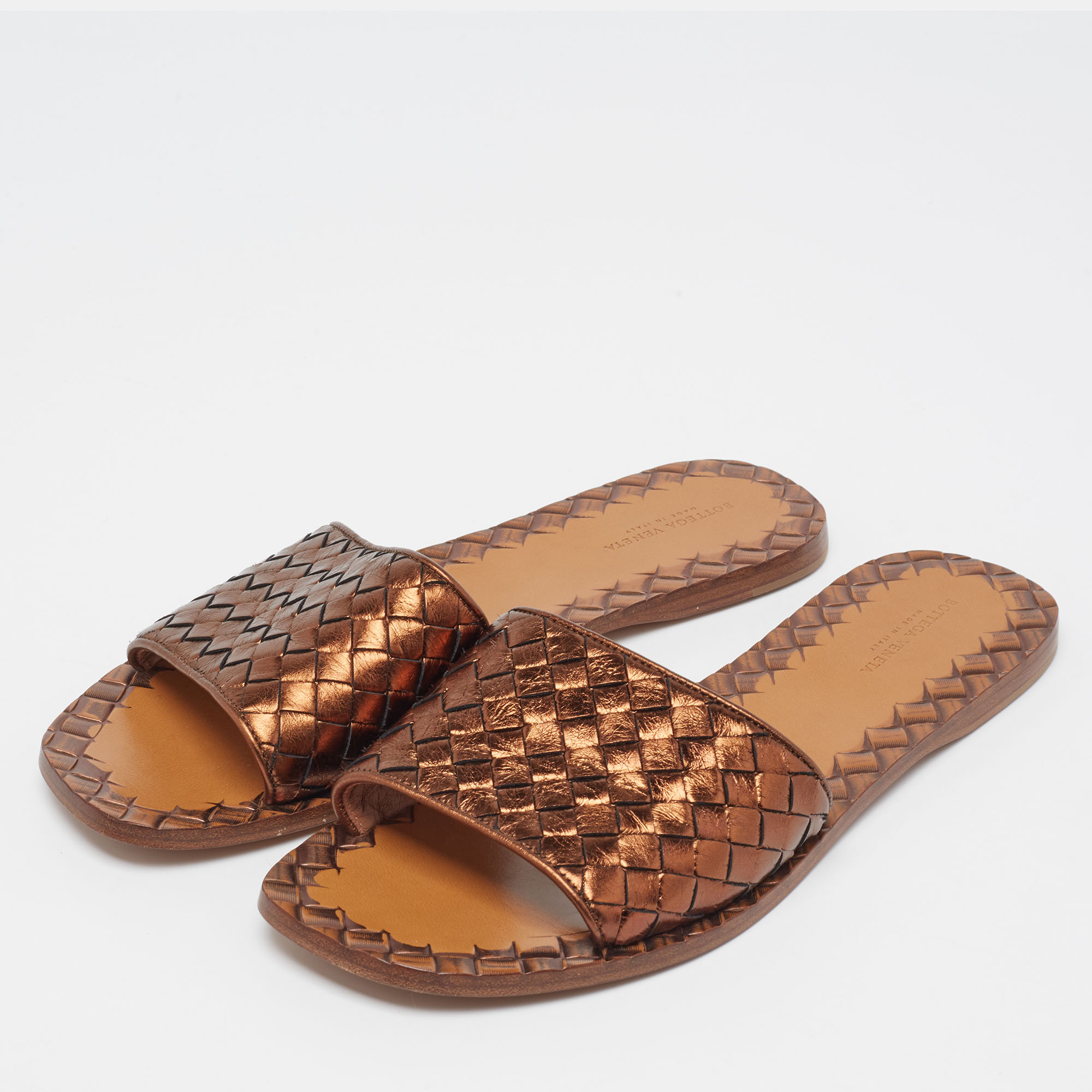 

Bottega Veneta Bronze Intrecciato Leather Flat Slides Size, Metallic