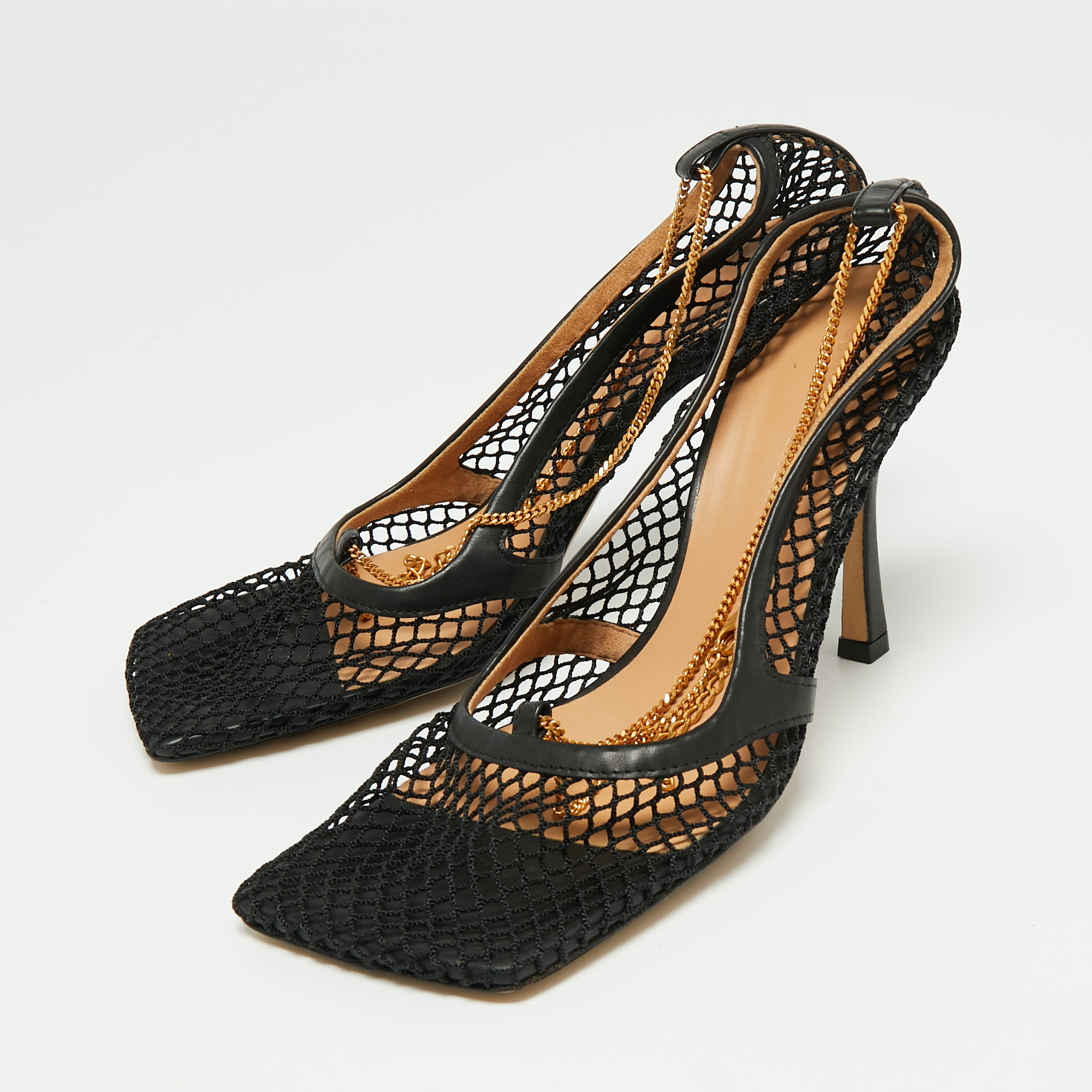 

Bottega Veneta Black Mesh And Leather Square Toe Pumps Size